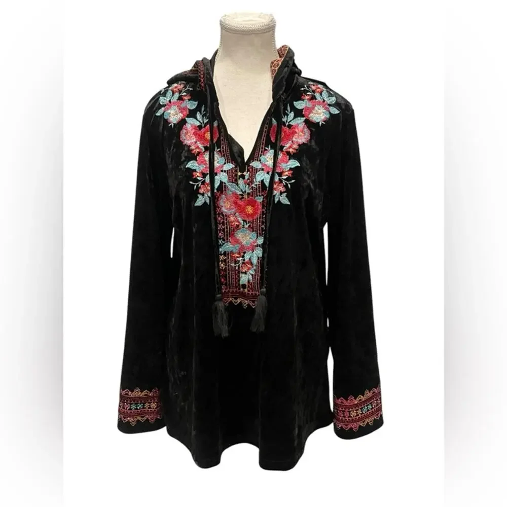 Andree by Unit Embroidered Velour Hoodie Sz Small NWT - Picture 3 of 10
